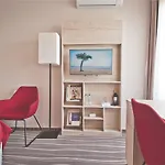 ホテル Akwawit レシュノ