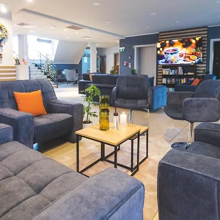 Отель Akwawit Лешно