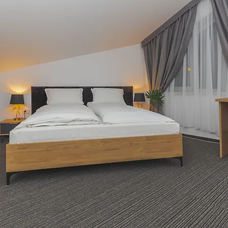 Akwawit Отель Лешно