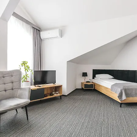 Akwawit Hotel 3*